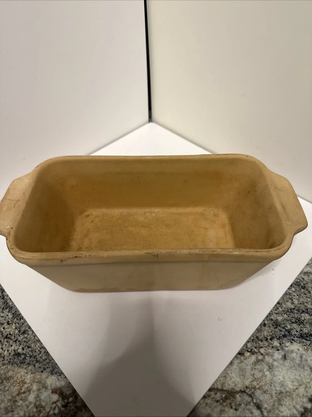 Pampered Chef Stone seasoned Loaf Pan with Handles